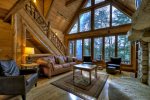 Reel Creek Lodge - Living Area 